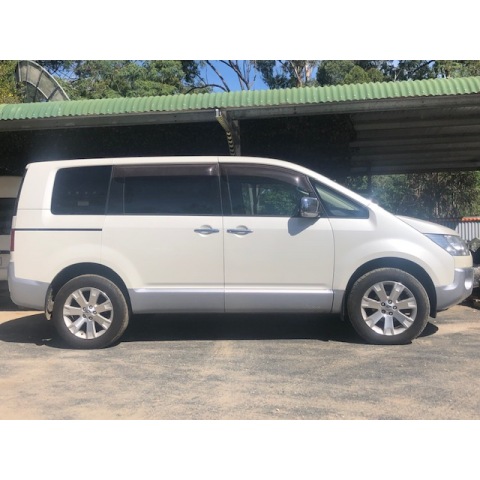 Mitsubishi Delica D5 
