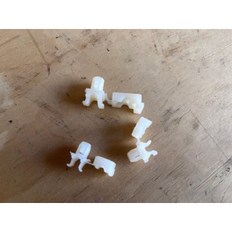 Rear door lock rod clips
