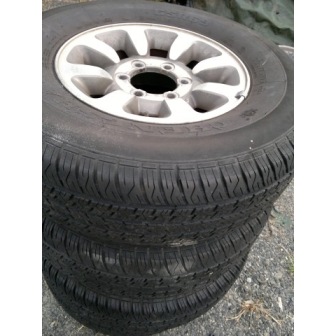 Tyre and Alloy Rims (Set of 4)